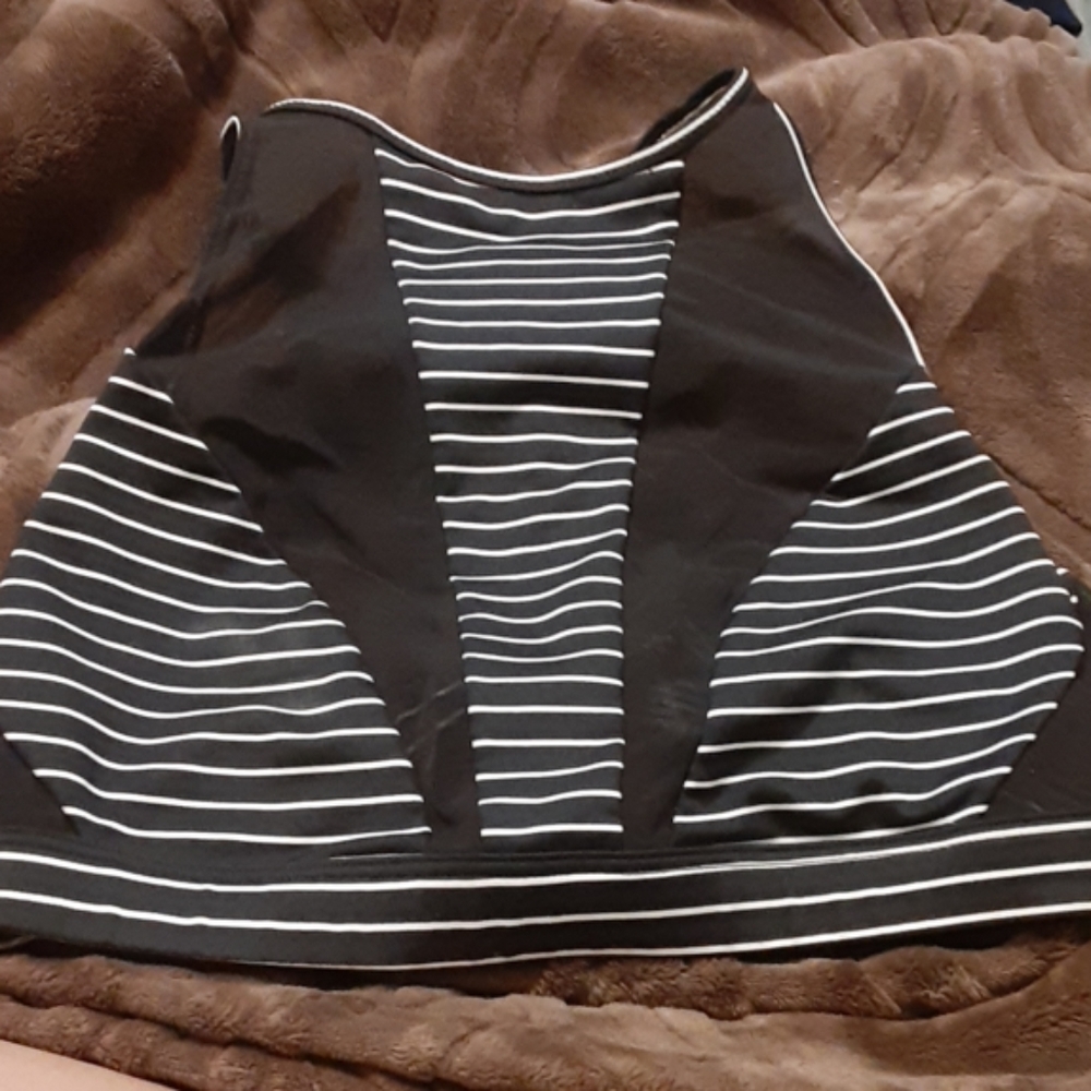 Victoria's secret sports bra